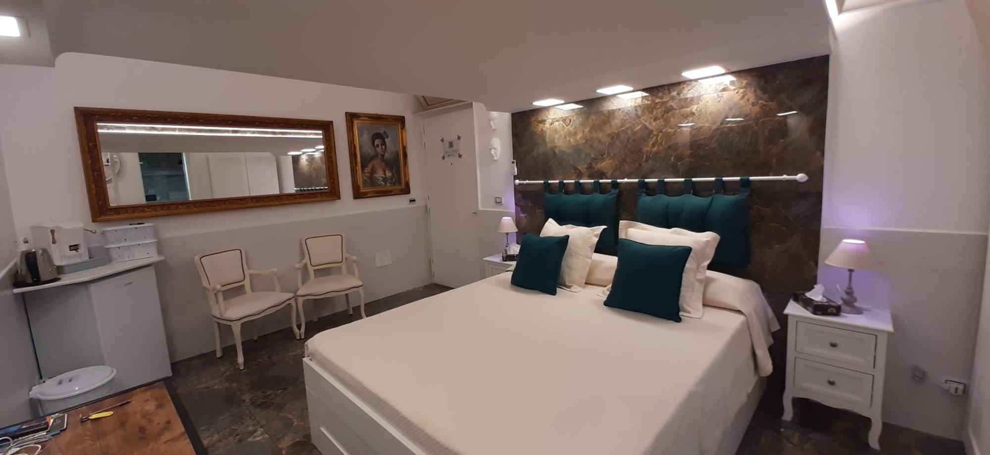 Casa San Felice Hotel เนเปิลส์ ภายนอก รูปภาพ