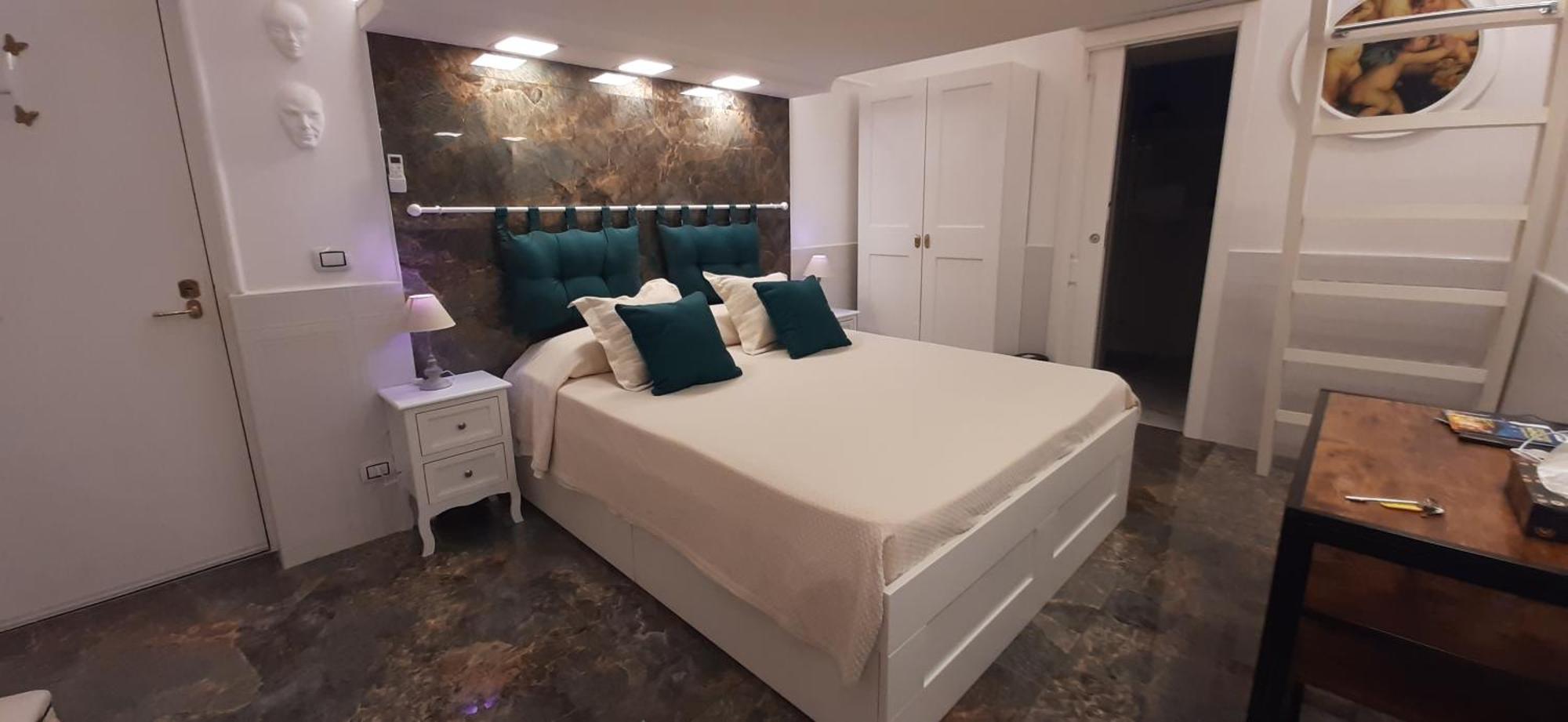 Casa San Felice Hotel เนเปิลส์ ภายนอก รูปภาพ